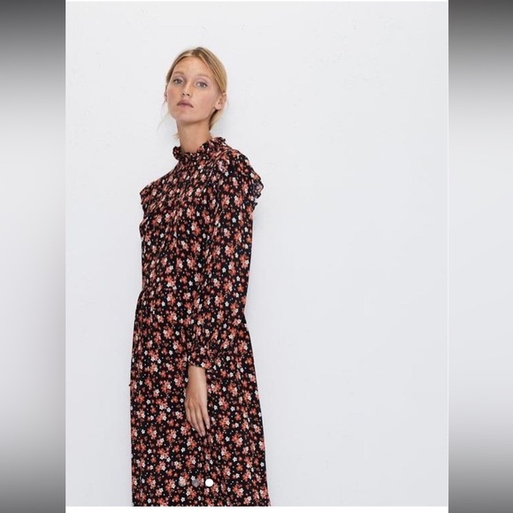 Zara Maxi Floral DRESS (Condition as New) - Picture 2 of 6